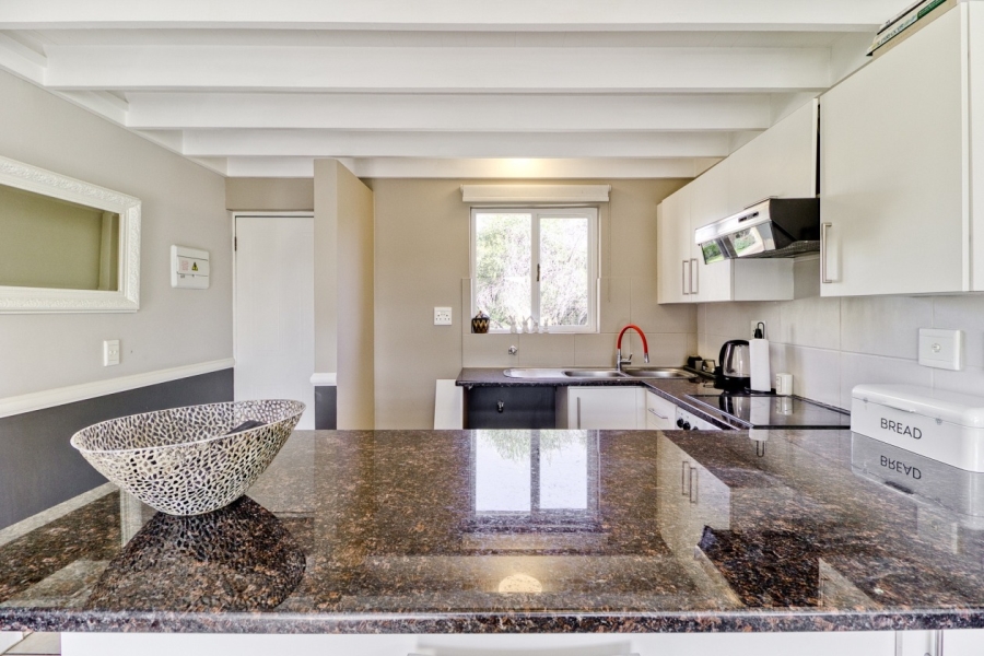 To Let 1 Bedroom Property for Rent in Lonehill Gauteng