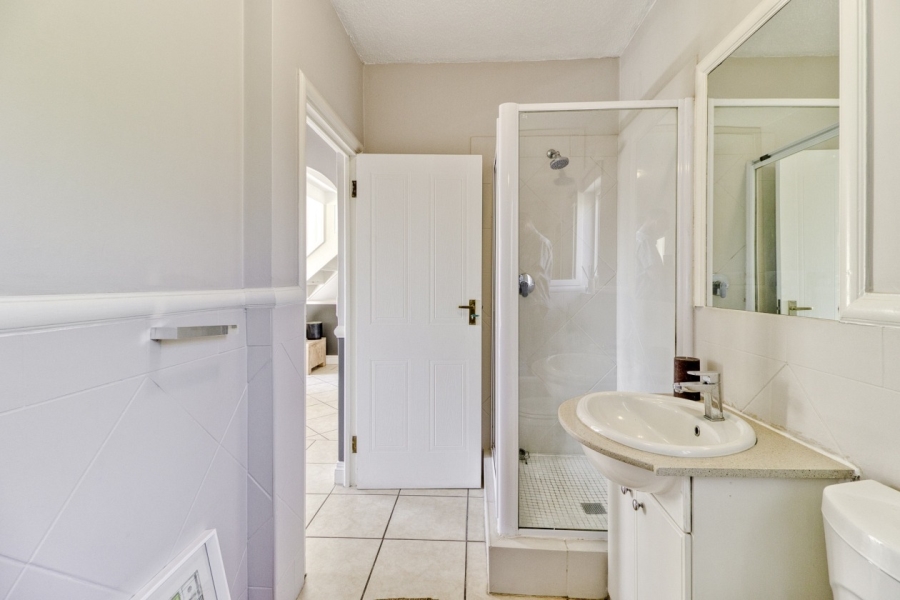 To Let 1 Bedroom Property for Rent in Lonehill Gauteng