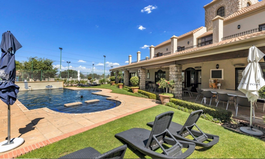 To Let 1 Bedroom Property for Rent in Lonehill Gauteng