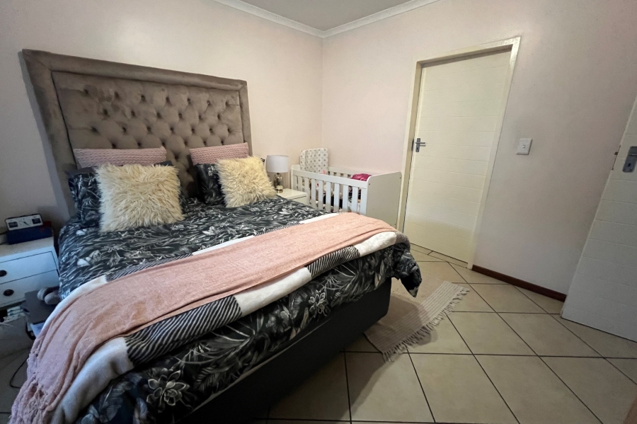 3 Bedroom Property for Sale in Monavoni Gauteng