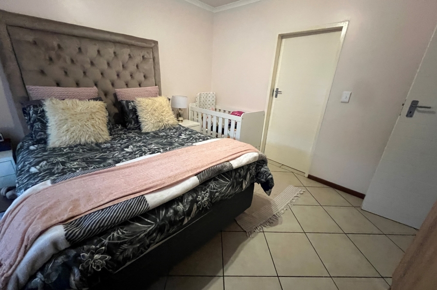 3 Bedroom Property for Sale in Monavoni Gauteng