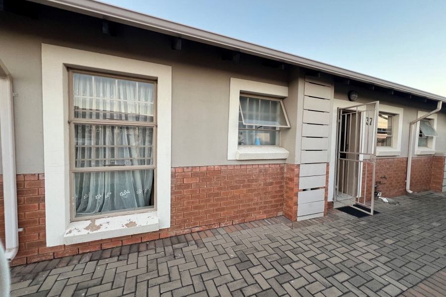 3 Bedroom Property for Sale in Monavoni Gauteng