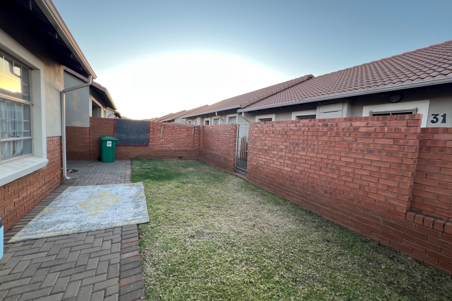 3 Bedroom Property for Sale in Monavoni Gauteng