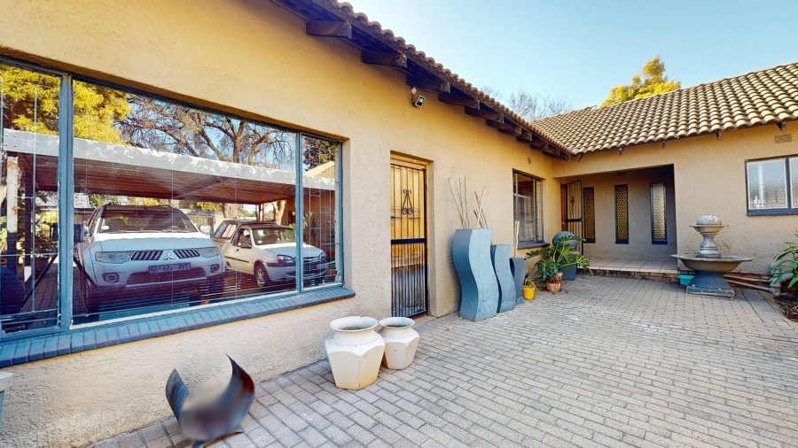 4 Bedroom Property for Sale in Sunward Park Gauteng