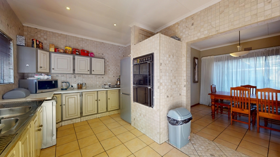 4 Bedroom Property for Sale in Sunward Park Gauteng