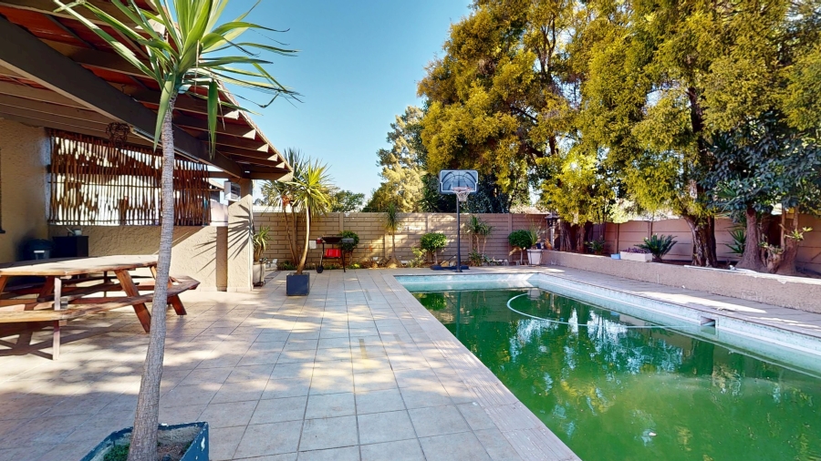 4 Bedroom Property for Sale in Sunward Park Gauteng