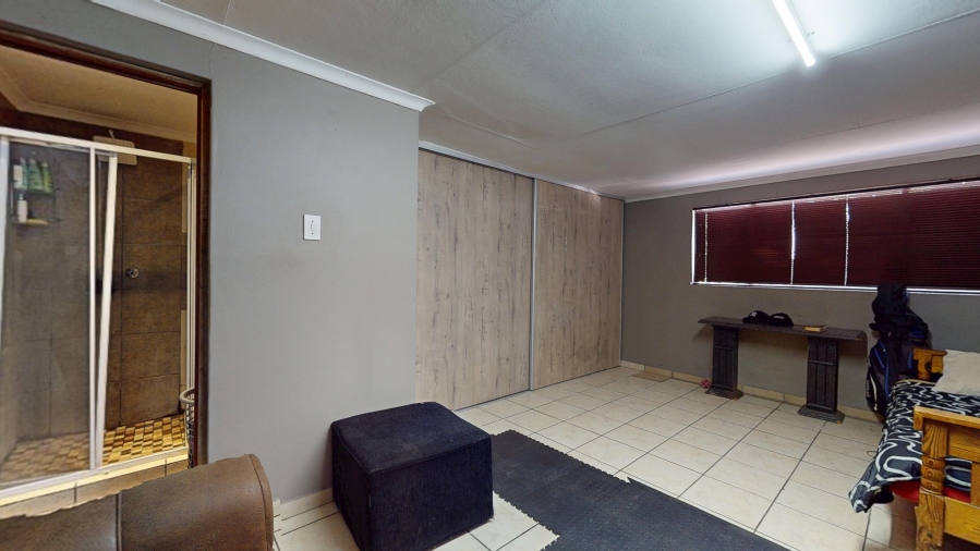 4 Bedroom Property for Sale in Sunward Park Gauteng