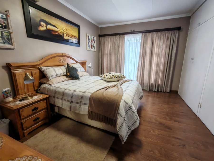 3 Bedroom Property for Sale in Vanderbijlpark SE 2 Gauteng