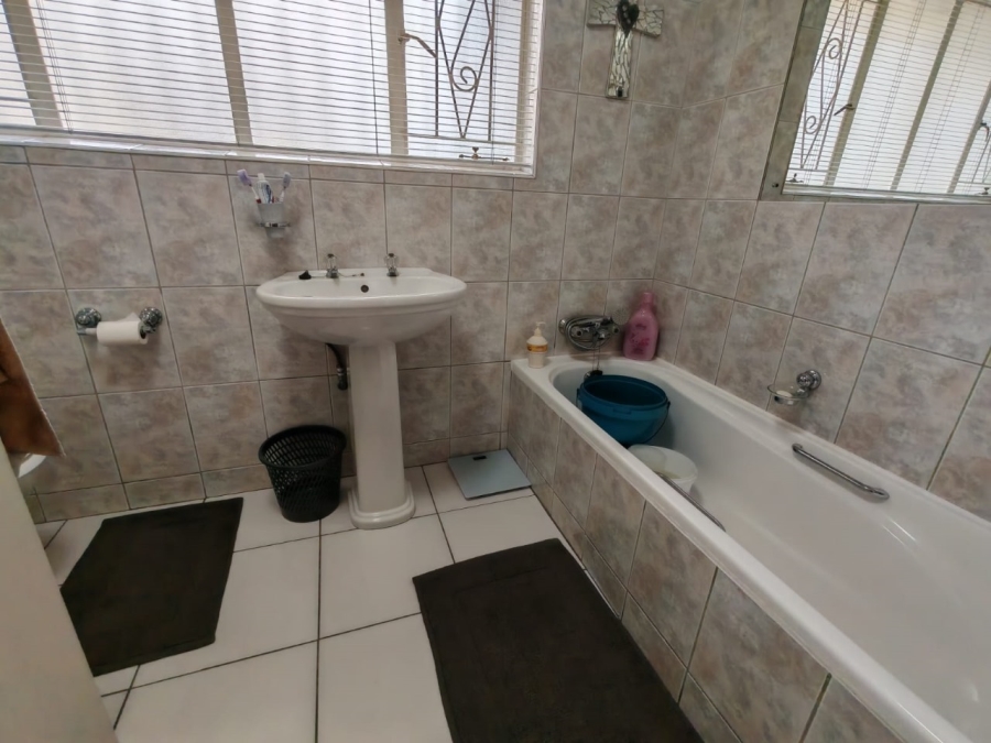 3 Bedroom Property for Sale in Vanderbijlpark SE 2 Gauteng