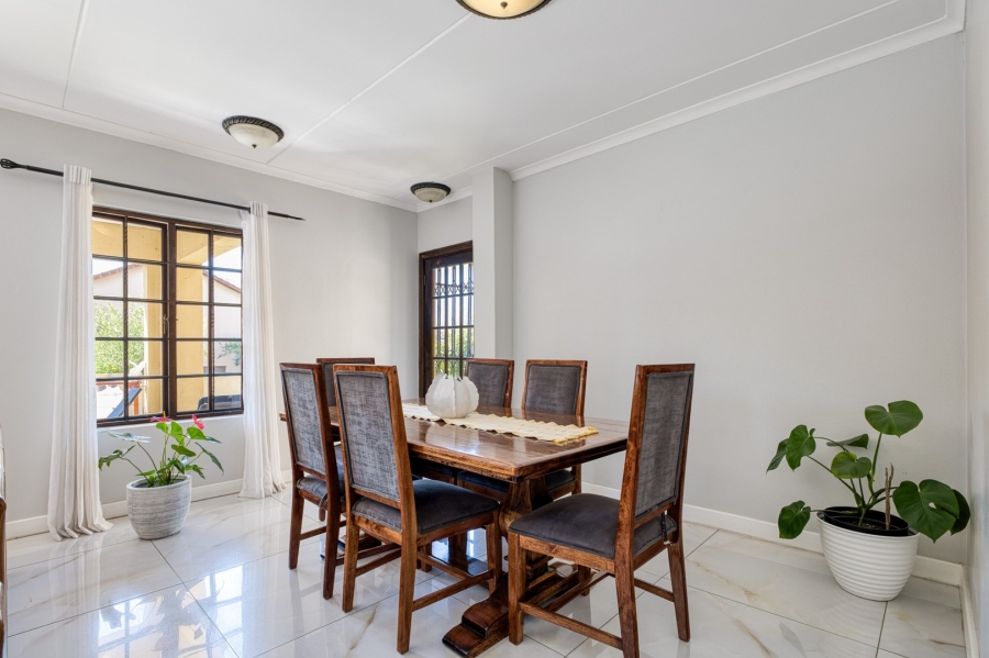 4 Bedroom Property for Sale in Broadacres Gauteng