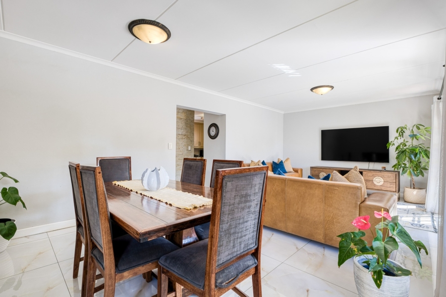 4 Bedroom Property for Sale in Broadacres Gauteng