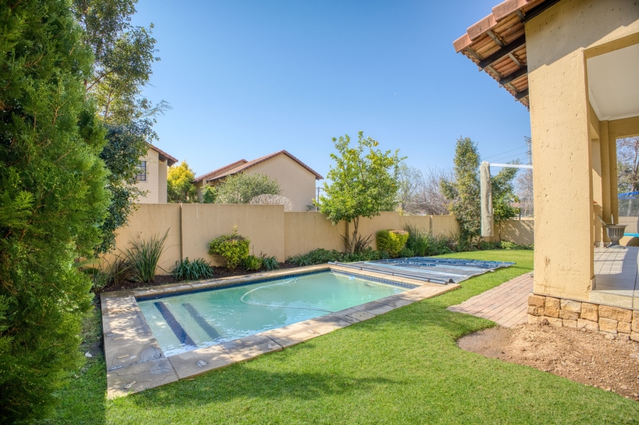 4 Bedroom Property for Sale in Broadacres Gauteng
