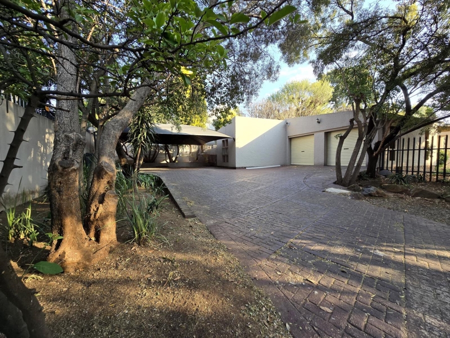 3 Bedroom Property for Sale in New Redruth Gauteng