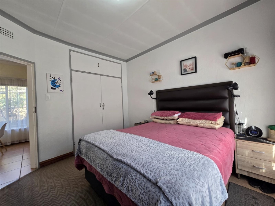 3 Bedroom Property for Sale in New Redruth Gauteng