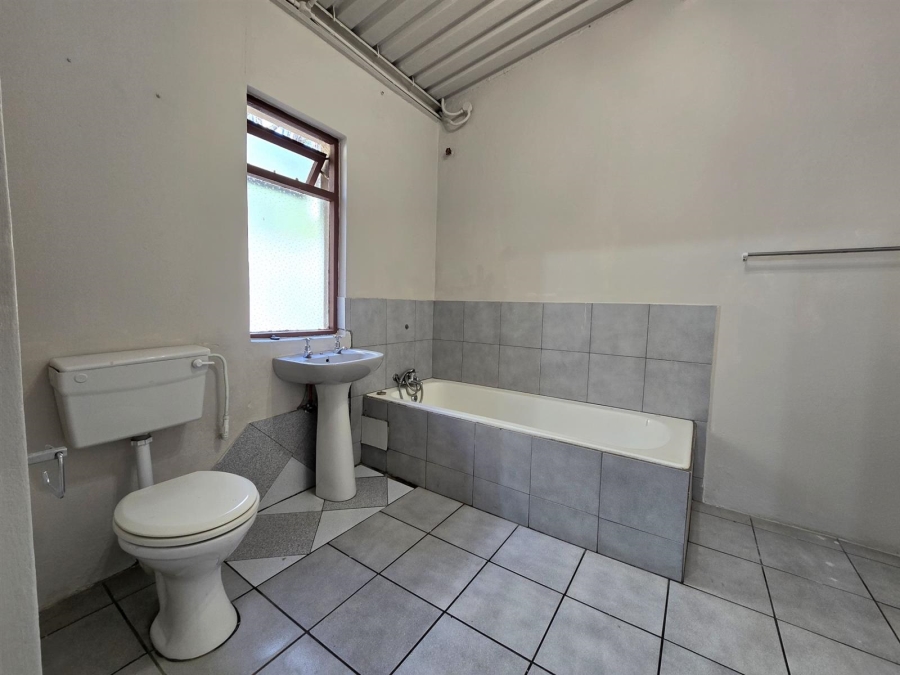 3 Bedroom Property for Sale in New Redruth Gauteng