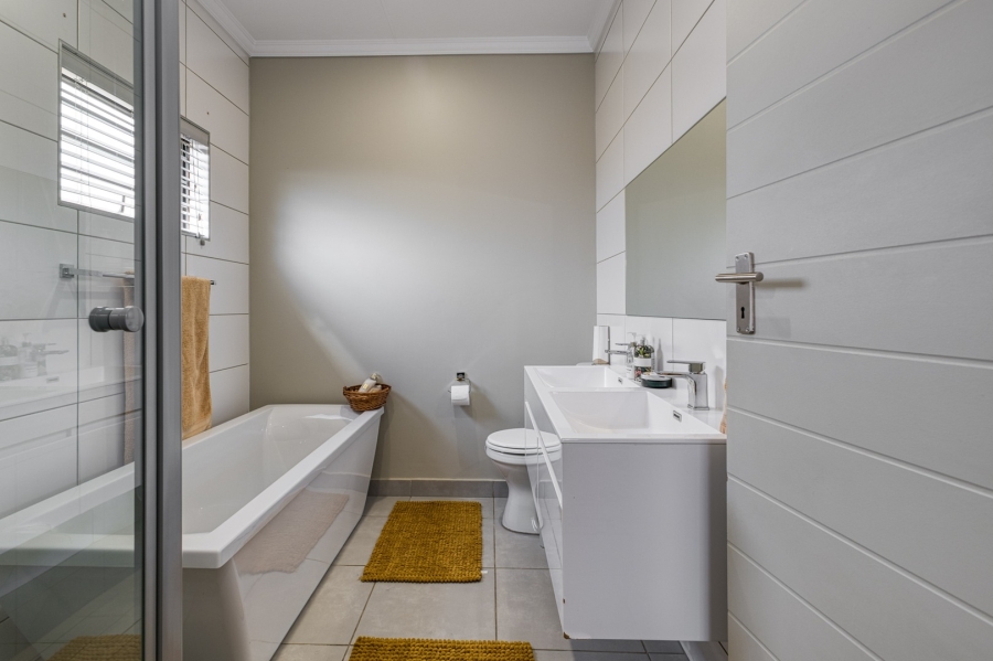 3 Bedroom Property for Sale in Lion Pride Gauteng