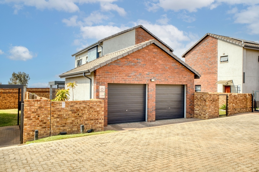 3 Bedroom Property for Sale in Lion Pride Gauteng