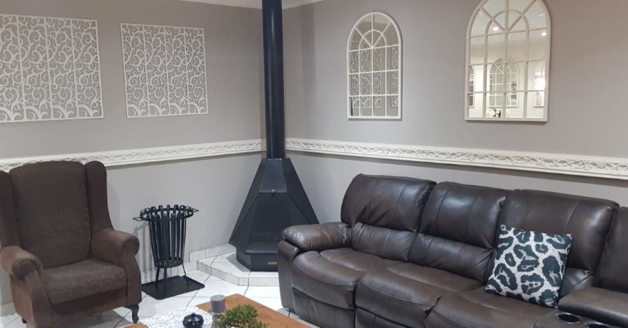 3 Bedroom Property for Sale in Krugersrus Gauteng
