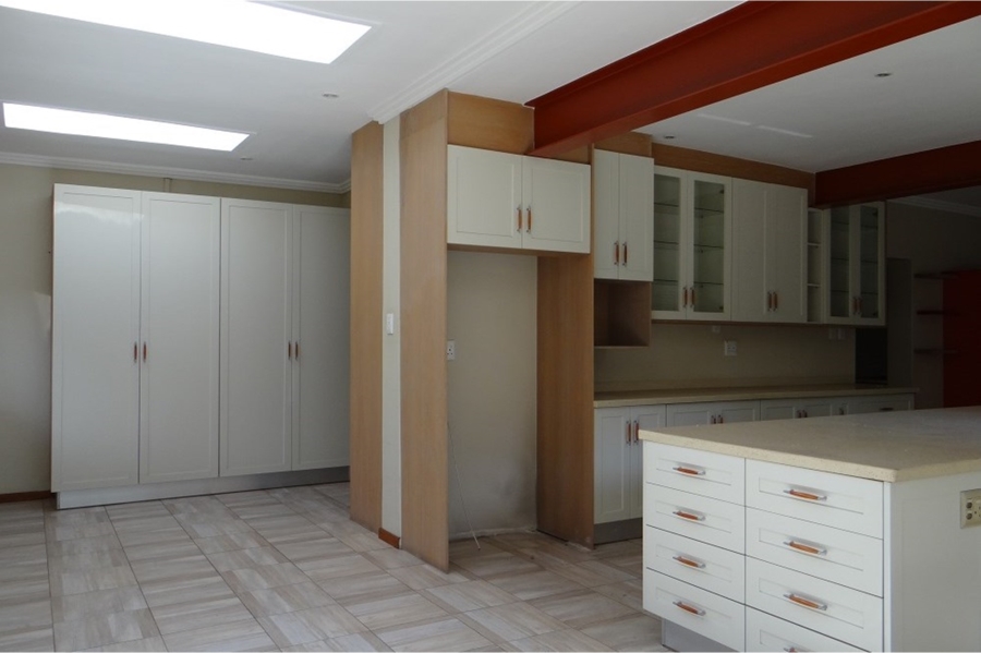 4 Bedroom Property for Sale in Midfield Estate Gauteng