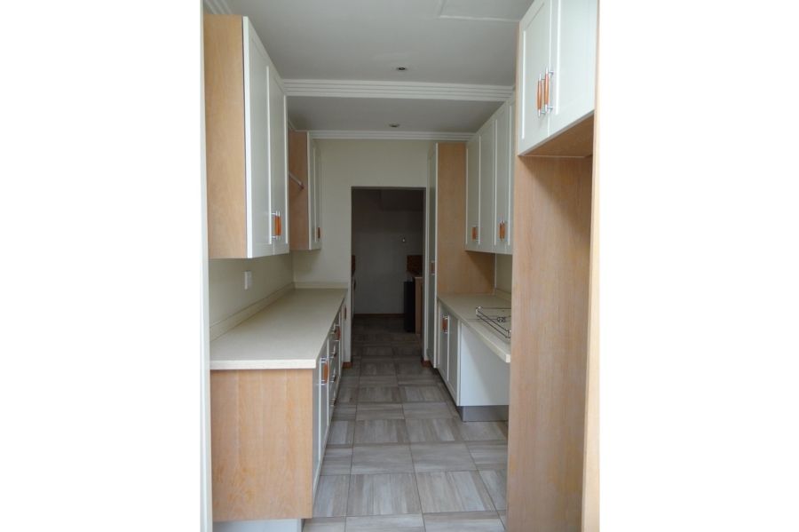 4 Bedroom Property for Sale in Midfield Estate Gauteng