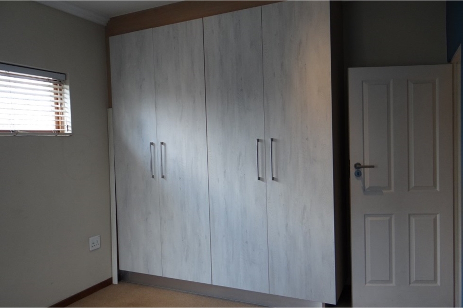 4 Bedroom Property for Sale in Midfield Estate Gauteng