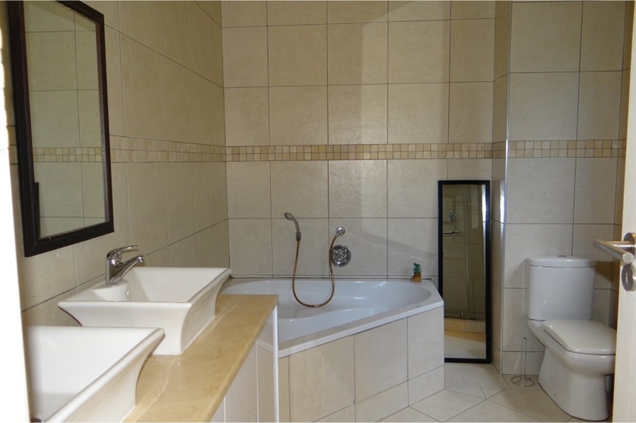 4 Bedroom Property for Sale in Midfield Estate Gauteng