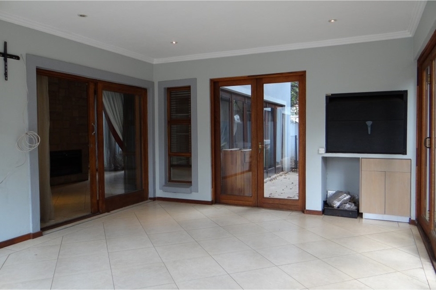 4 Bedroom Property for Sale in Midfield Estate Gauteng