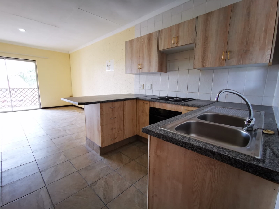 To Let 2 Bedroom Property for Rent in Noordheuwel Gauteng