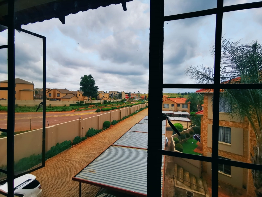 To Let 2 Bedroom Property for Rent in Noordheuwel Gauteng
