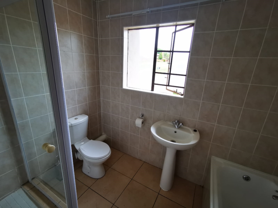 To Let 2 Bedroom Property for Rent in Noordheuwel Gauteng