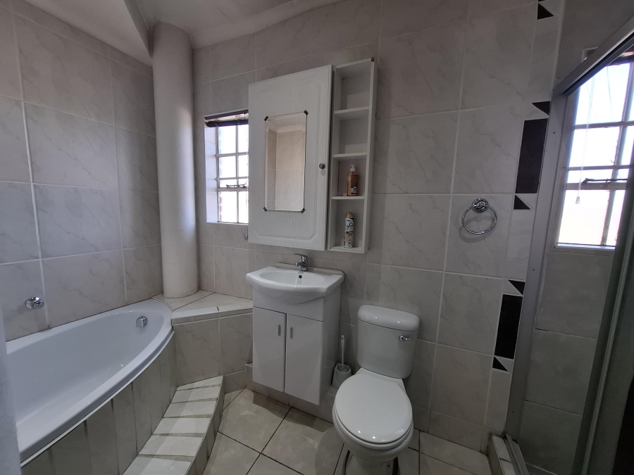 3 Bedroom Property for Sale in New State Areas Gauteng