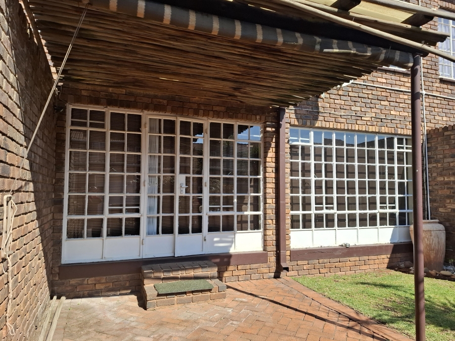 3 Bedroom Property for Sale in New State Areas Gauteng