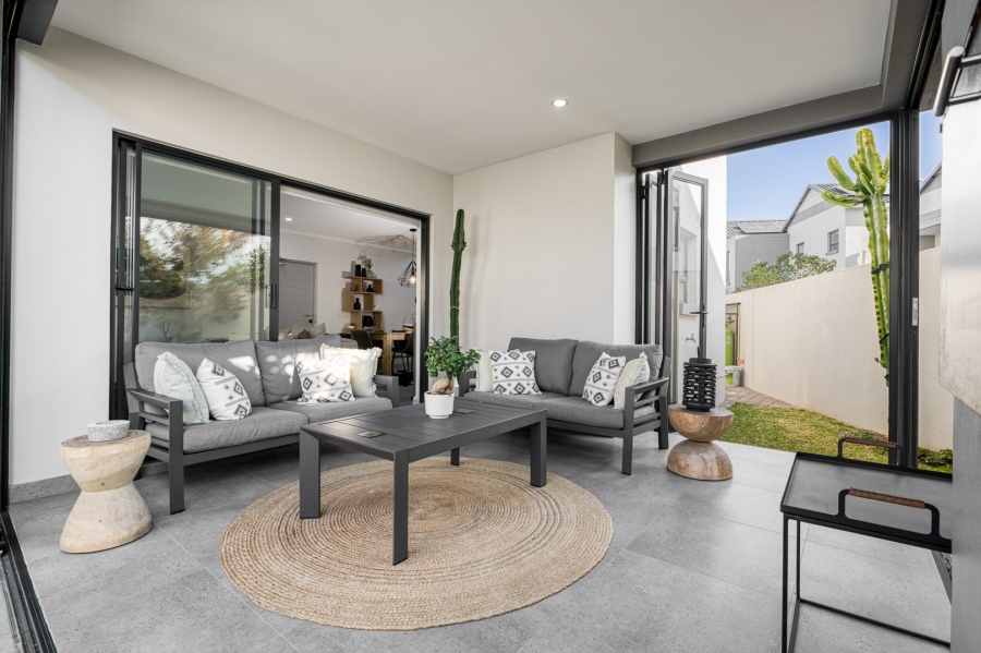 To Let 3 Bedroom Property for Rent in Broadacres Gauteng