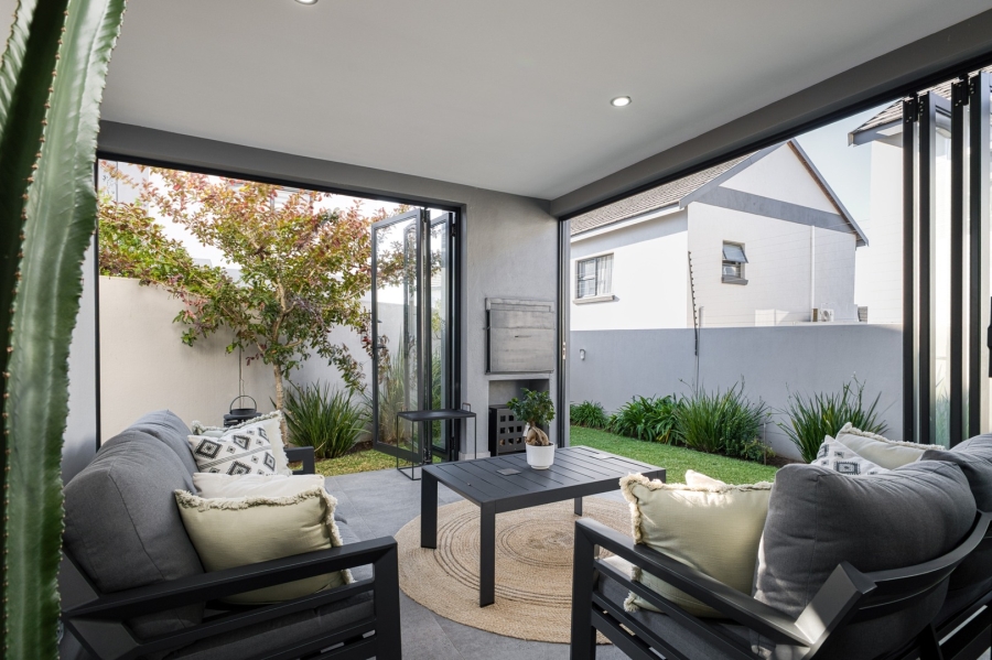 To Let 3 Bedroom Property for Rent in Broadacres Gauteng