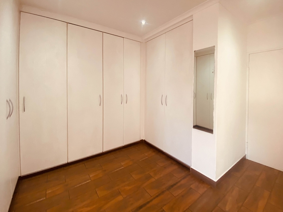 To Let 2 Bedroom Property for Rent in Magaliessig Gauteng