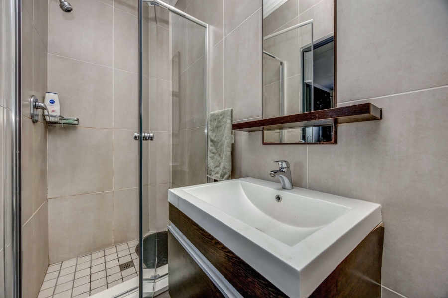 To Let 2 Bedroom Property for Rent in Fourways Gauteng