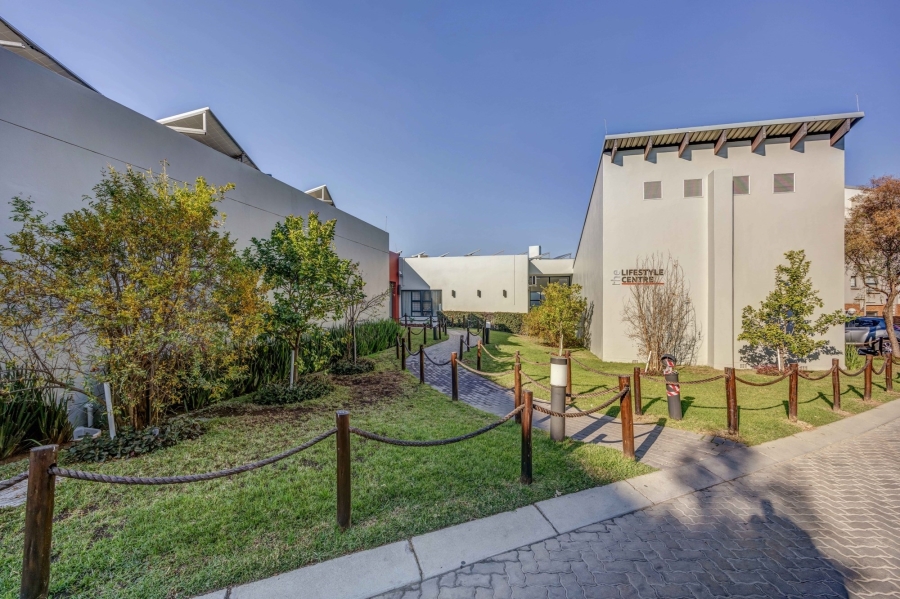 To Let 2 Bedroom Property for Rent in Fourways Gauteng