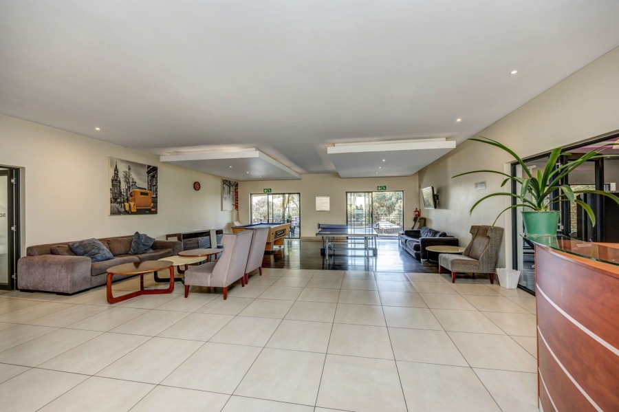 To Let 2 Bedroom Property for Rent in Fourways Gauteng