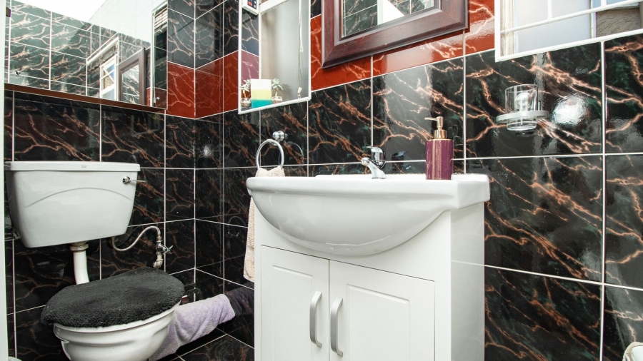 3 Bedroom Property for Sale in Farrarmere Gauteng