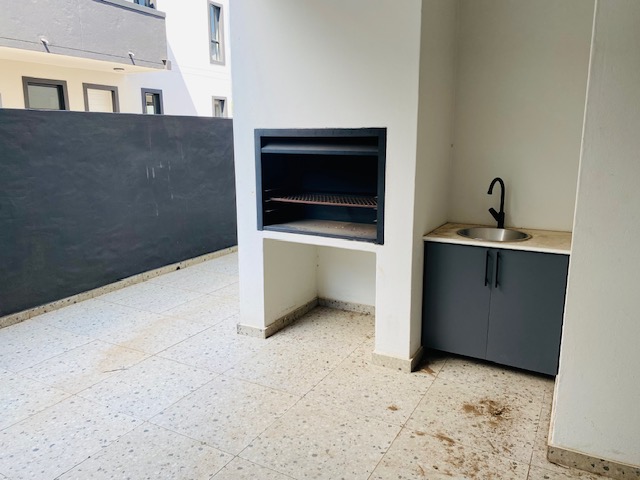 To Let 2 Bedroom Property for Rent in Bryanston Gauteng