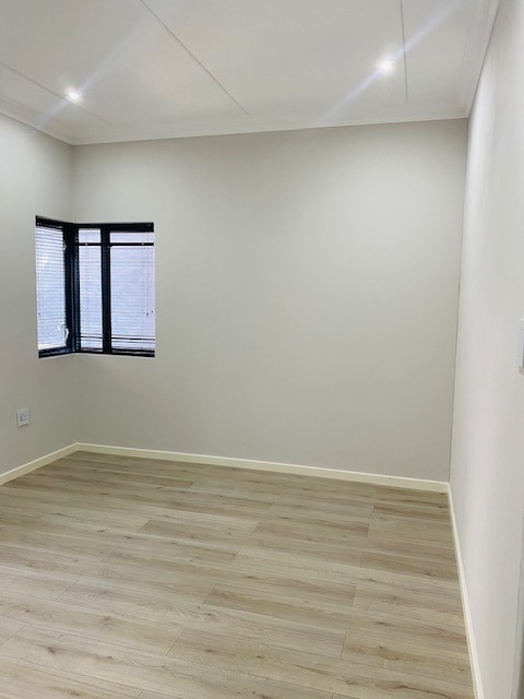 To Let 2 Bedroom Property for Rent in Bryanston Gauteng