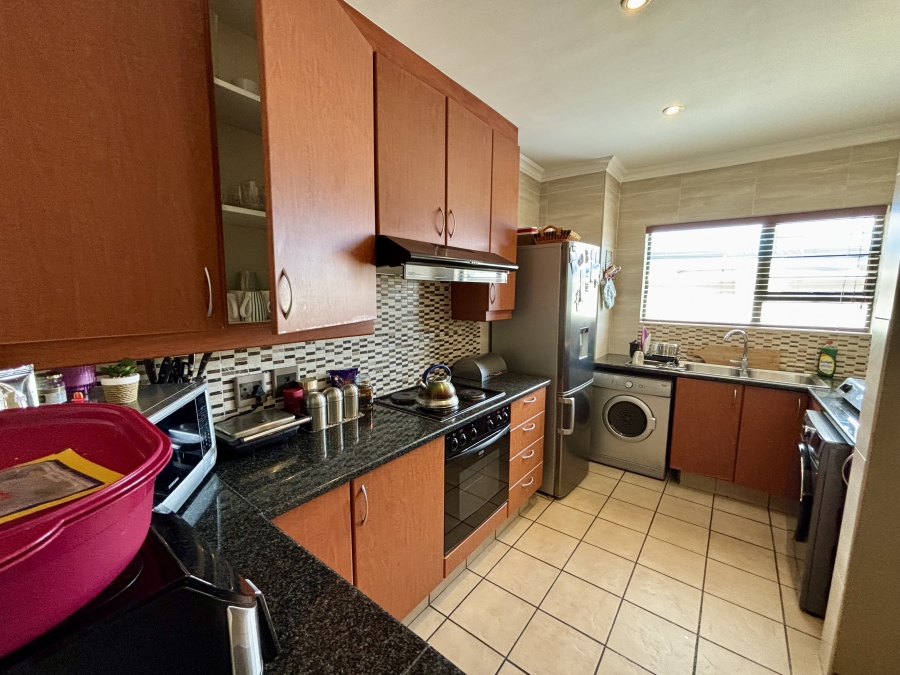 To Let 3 Bedroom Property for Rent in Northcliff Gauteng