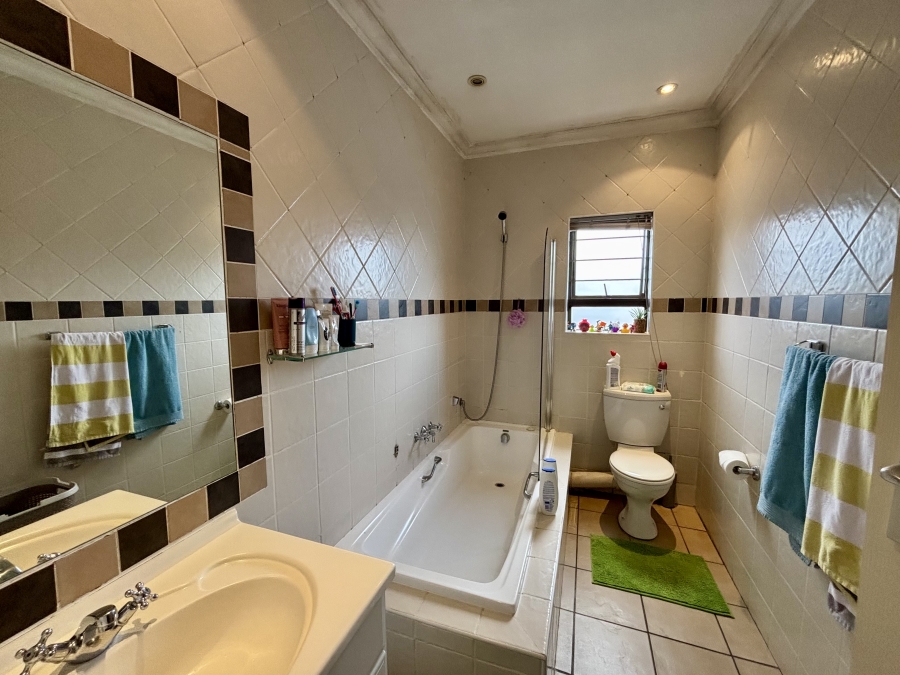 To Let 3 Bedroom Property for Rent in Northcliff Gauteng