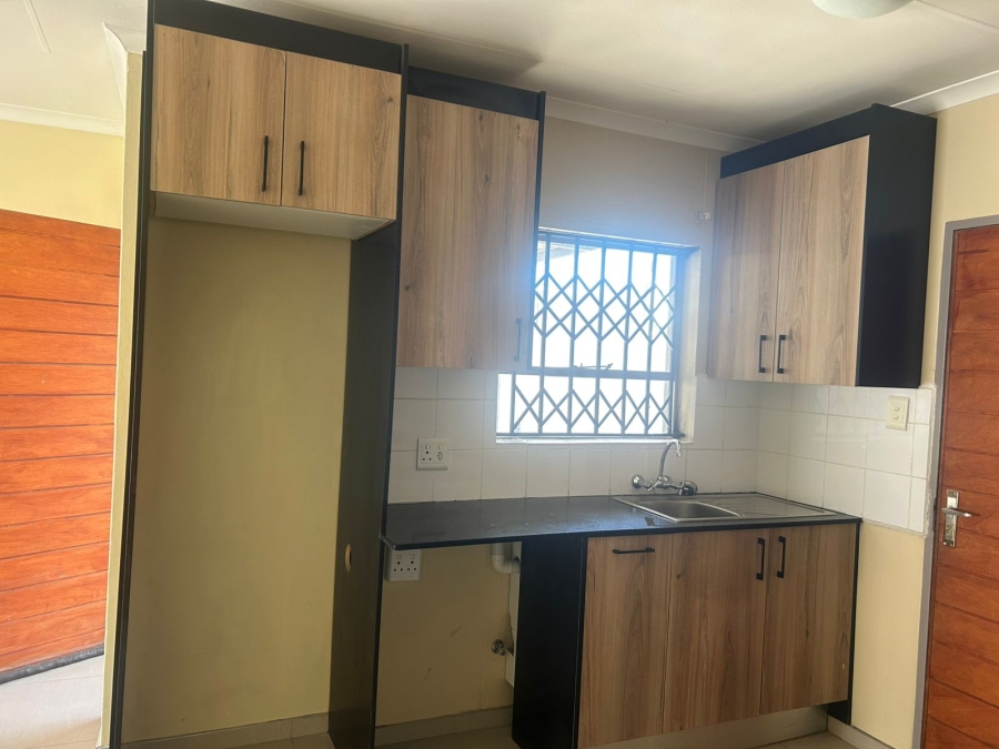 To Let 3 Bedroom Property for Rent in Riverside View Gauteng