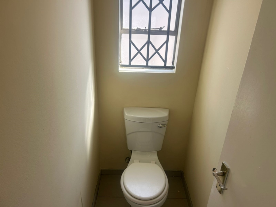 To Let 3 Bedroom Property for Rent in Riverside View Gauteng