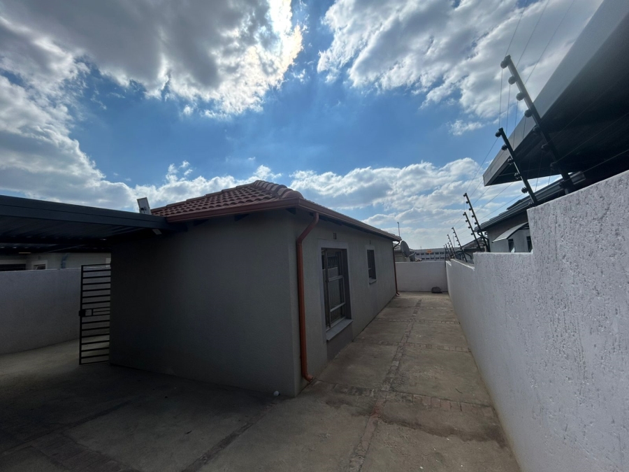 To Let 3 Bedroom Property for Rent in Riverside View Gauteng