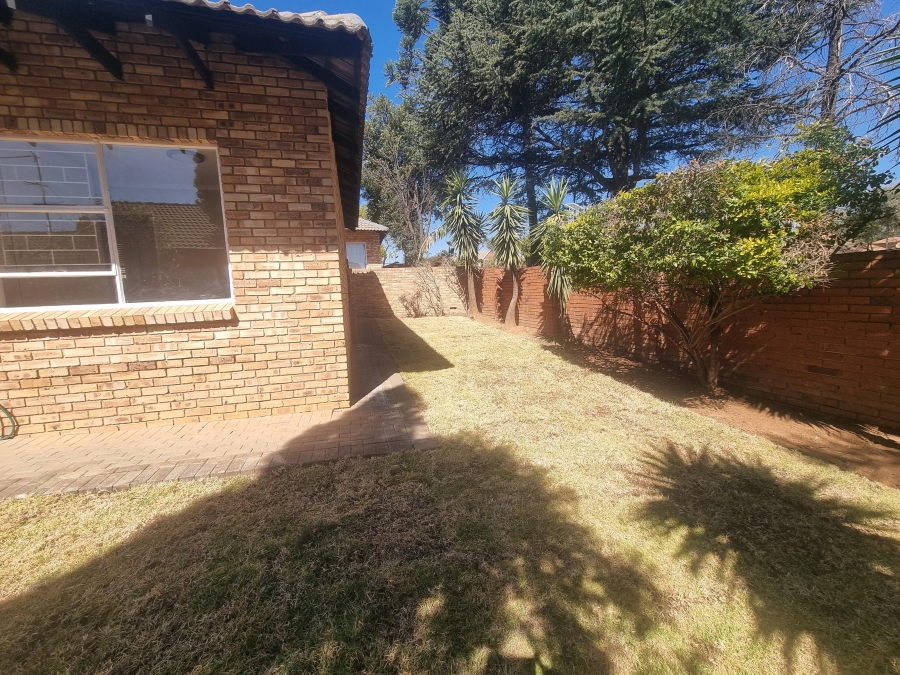 To Let 2 Bedroom Property for Rent in Honeydew Ridge Gauteng