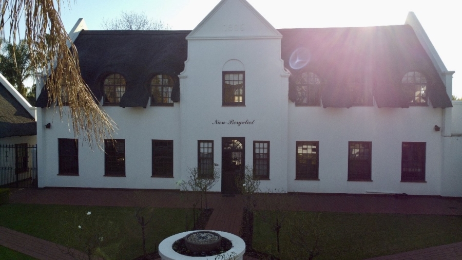 5 Bedroom Property for Sale in Waverley Gauteng