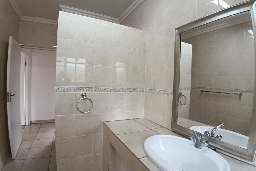 To Let 2 Bedroom Property for Rent in Paulshof Gauteng