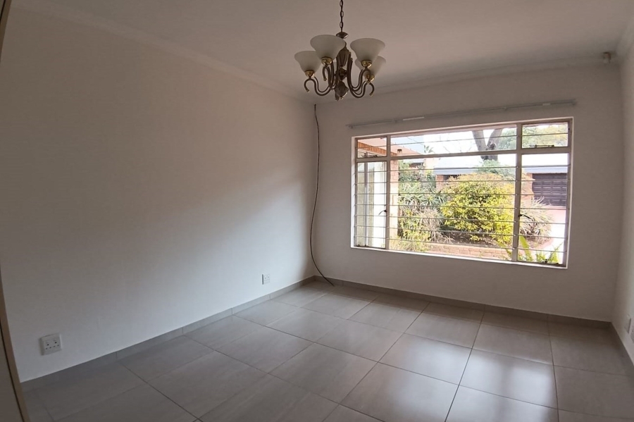 To Let 2 Bedroom Property for Rent in Paulshof Gauteng